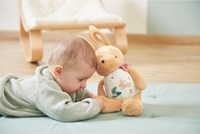 Kaloo coniglio peluche musicale - giocattolo morbido in materiale riciclato-2