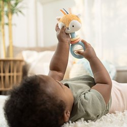 Ingenuity sonaglino per bambini Kitt Ring Rattle - multicolore - senza BPA