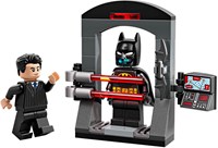 LEGO Super Heroes set di costruzione Batman Bruce Wayne e la Batsuit 30726-2