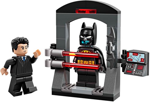 LEGO Super Heroes set di costruzione Batman Bruce Wayne e la Batsuit 30726-2