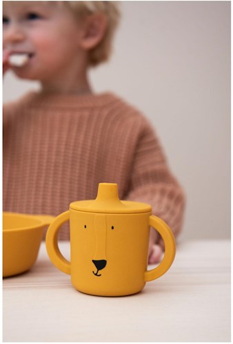 Trixie tazza con beccuccio in silicone per bambini gialla Mr. Lion anti-perdita-2