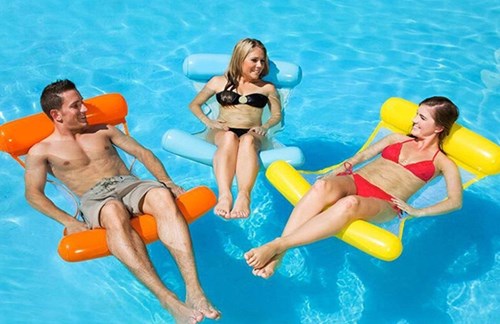 HOT Sports + Toys amaca d'acqua gonfiabile piscina 80x110 cm multicolore
