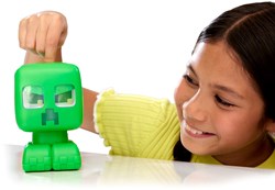 Mattel Minecraft Creeper giocattolo interattivo con luce e suono
