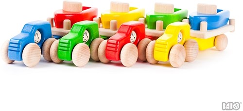 Bajo auto giocattolo in legno 4x4 con rimorchio e barca - verde