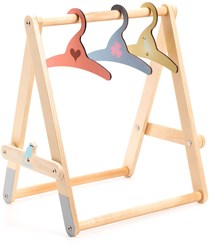 Djeco accessori appendiabiti bambole - stand in legno con 3 grucce FSC