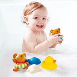 Hape giocattolo da bagno Teddy e Amici set spruzzatori d'acqua colorati